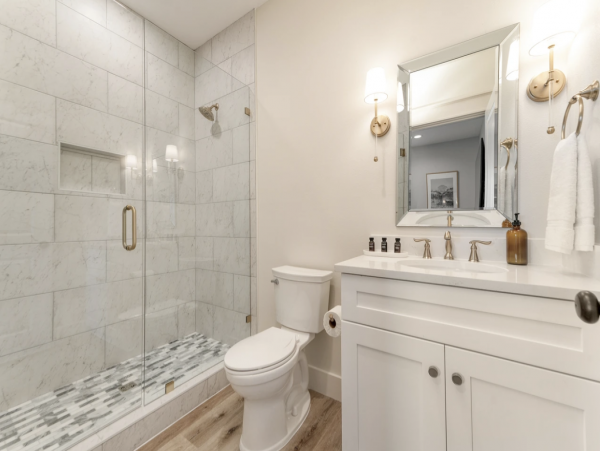 Walk to the Beach Eight Bedroom Vacation Home in Destin