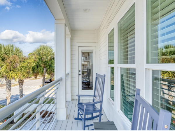 Walk to the Beach Eight Bedroom Vacation Home in Destin