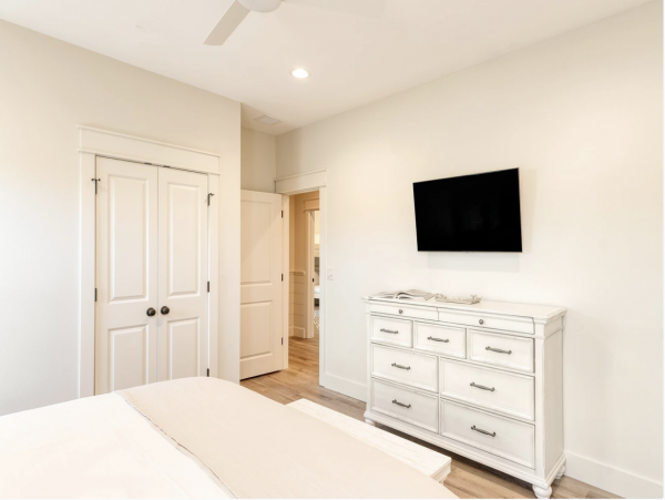 Walk to the Beach Eight Bedroom Vacation Home in Destin