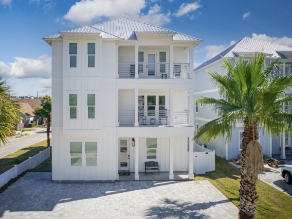 Walk to the Beach Eight Bedroom Vacation Home in Destin