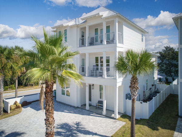 Walk to the Beach Eight Bedroom Vacation Home in Destin