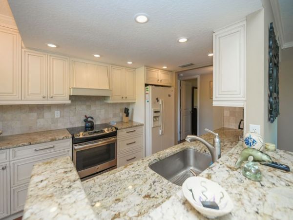 Two Bedroom Canal Front Vacation Rental in Bradenton
