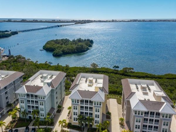 Bradenton Vacation Penthouse Three Bedroom Bay Views