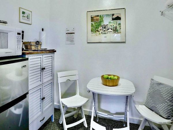 Vacation Suite in Captiva Located on Beach with Ocean Views