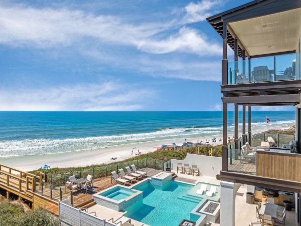 Luxurious Gulf Front Villa  with Private Beach in Santa Rosa Beach