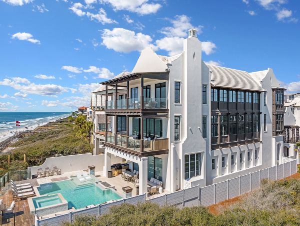 Luxurious Gulf Front Villa  with Private Beach in Santa Rosa Beach