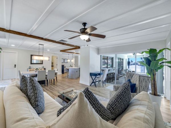 Luxurious Waterfront Property with Stunning Sunsets in Marco Island