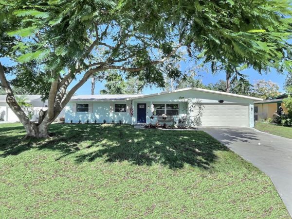Sarasota Vacation Home Three Bedroom Three Bedroom