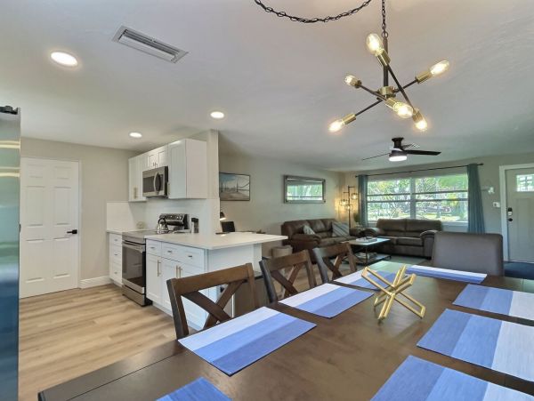 Sarasota Vacation Home Three Bedroom Three Bedroom