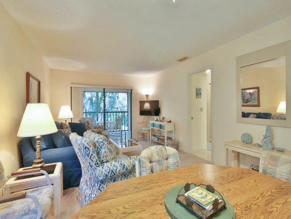 Lovely 2 Bedroom Condo in Sarasota