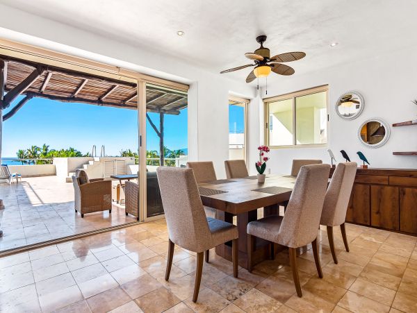 Fabulous Oceanview Penthouse with Plunge Pool, Terrace & Resort Pool & Spa