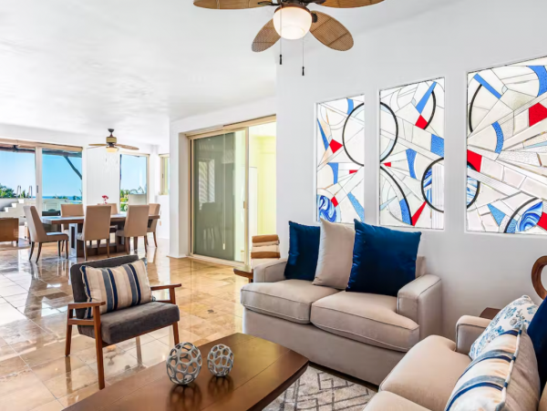 Fabulous Oceanview Penthouse with Plunge Pool, Terrace & Resort Pool & Spa