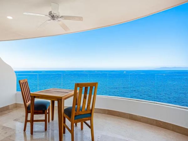 Oceanfront One Bedroom Vacation Condo in Puerto Vallarta