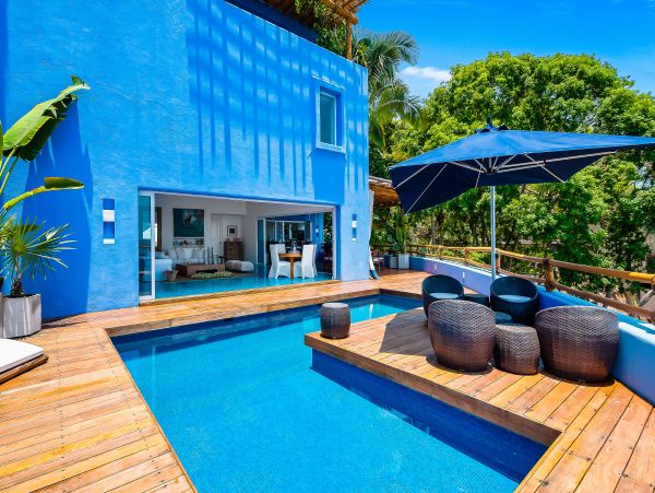 Gorgeous Beachfront Vacation Villa with Pool and Amazing Ocean Views!