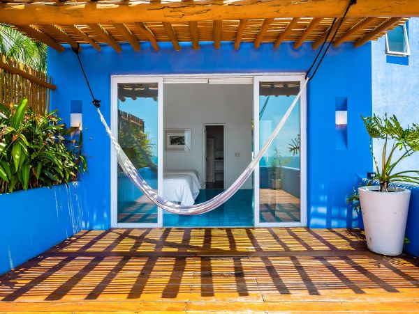 Gorgeous Beachfront Vacation Villa with Pool and Amazing Ocean Views!