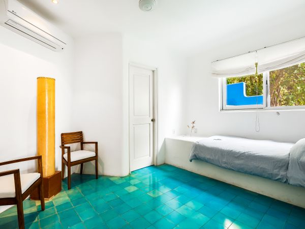 Gorgeous Beachfront Vacation Villa with Pool and Amazing Ocean Views!