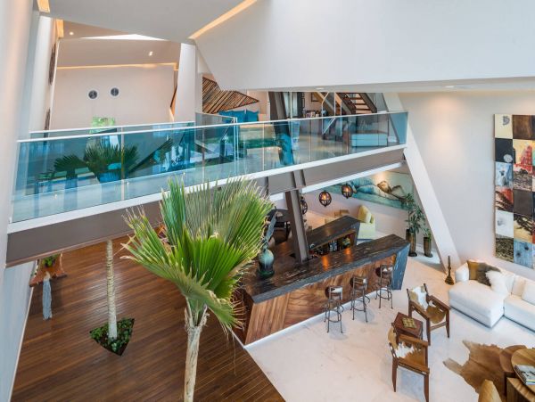 A Masterpiece of Design on the Pristine White Sands of Cancun