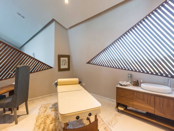 A Masterpiece of Design on the Pristine White Sands of Cancun