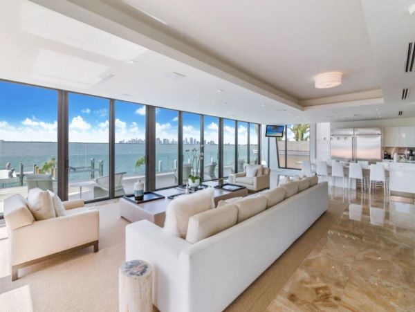 Miami Beach Six Bedroom Luxury Waterside Vacation Villa