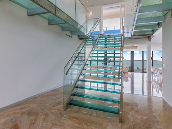 Miami Beach Six Bedroom Luxury Waterside Vacation Villa
