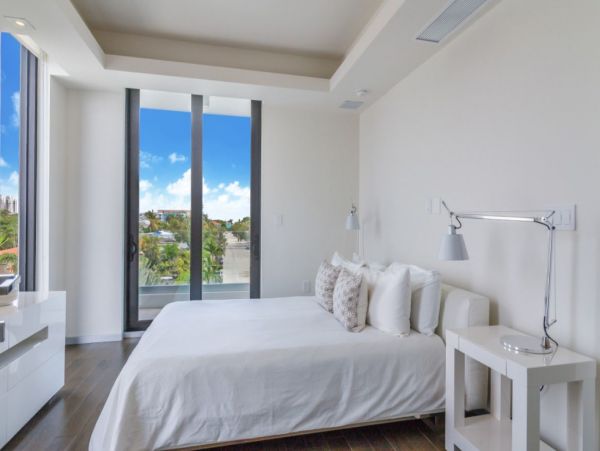 Miami Beach Six Bedroom Luxury Waterside Vacation Villa