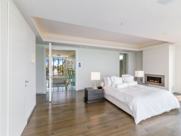 Miami Beach Six Bedroom Luxury Waterside Vacation Villa