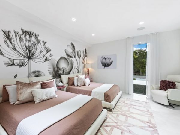 MIami Vacation Home Six Bedroom