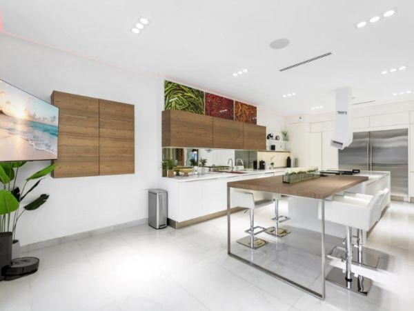MIami Vacation Home Six Bedroom