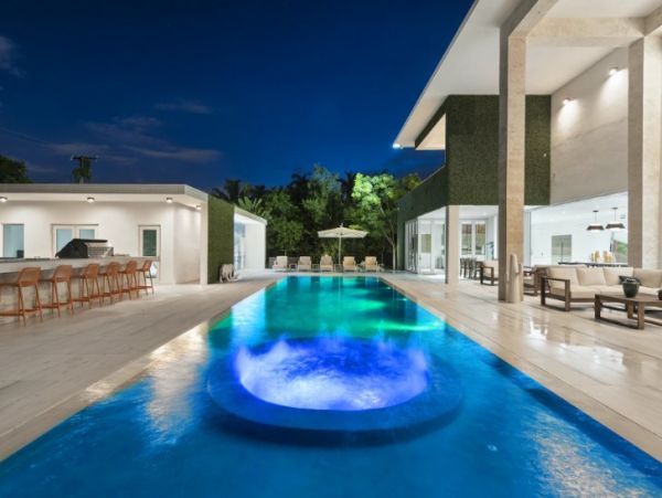 MIami Vacation Home Six Bedroom
