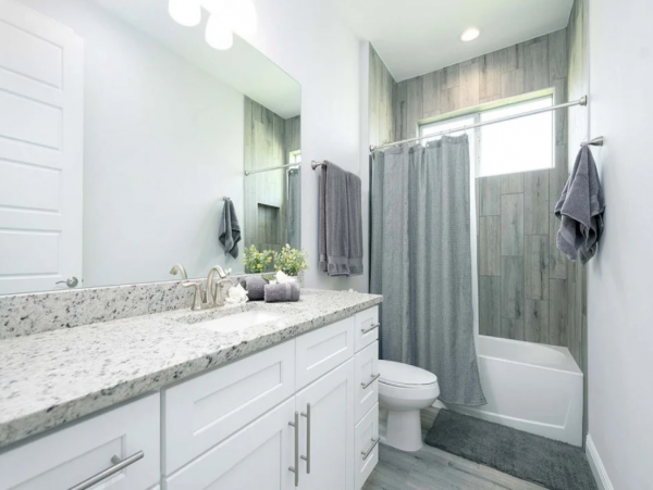 Gorgeous Home with 4 Bedrooms in Cape Coral