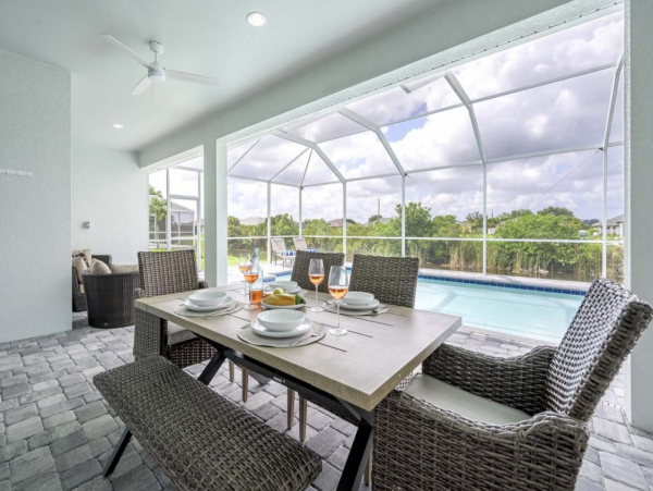 Gorgeous Home with 4 Bedrooms in Cape Coral