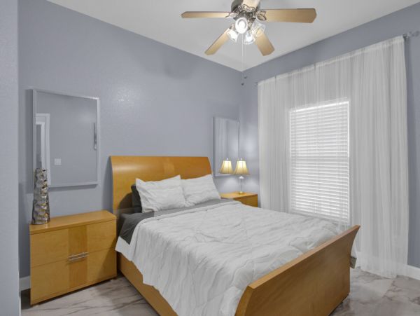 Cape Coral Vacation Home Five Bedroom
