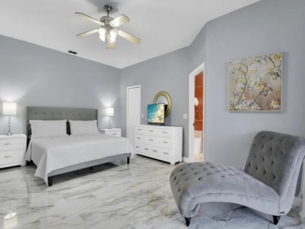 Cape Coral Vacation Home Five Bedroom