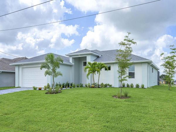 Spacious Four Bedroom Home with Large Lanai & Pool Area