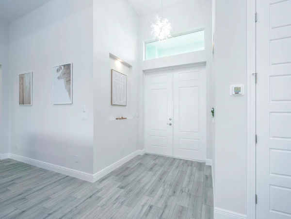 Spacious Four Bedroom Home with Large Lanai & Pool Area
