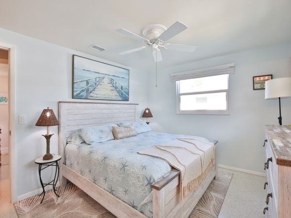 Charming 3 Bedroom Home with Private Pool & Spa