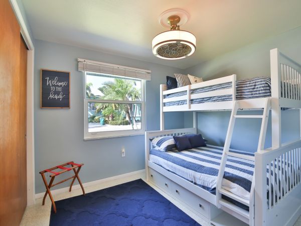 Charming 3 Bedroom Home with Private Pool & Spa