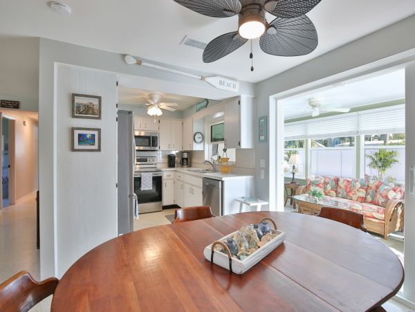 Charming 3 Bedroom Home with Private Pool & Spa