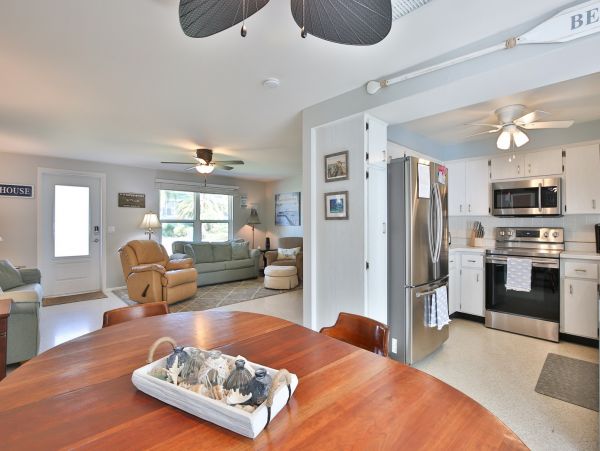 Charming 3 Bedroom Home with Private Pool & Spa