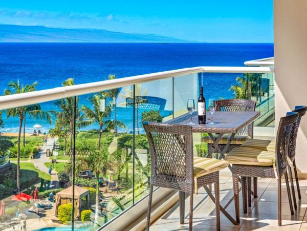 Kaanapali Luxury Vacation Condo with Great Views Sleeps 6