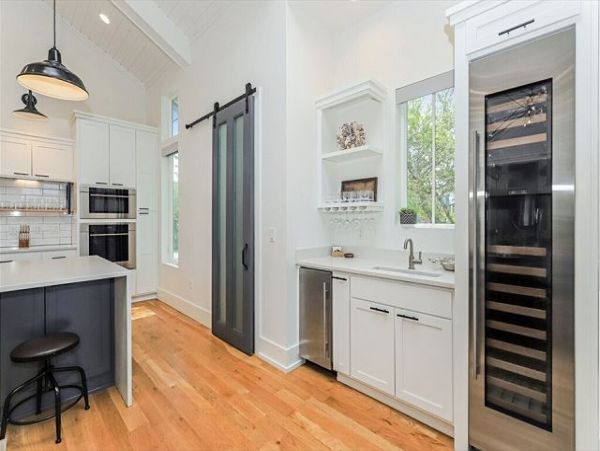 Santa Rosa Beach Luxurious Vacation Home Steps from Beach