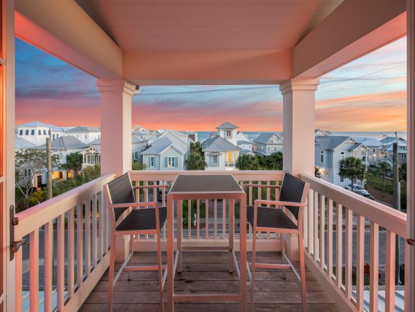 Santa Rosa Beach Vacation Home + Guest House Six Bedroom