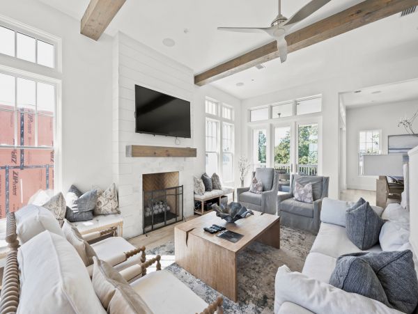 Santa Rosa Beach Vacation Home + Guest House Six Bedroom
