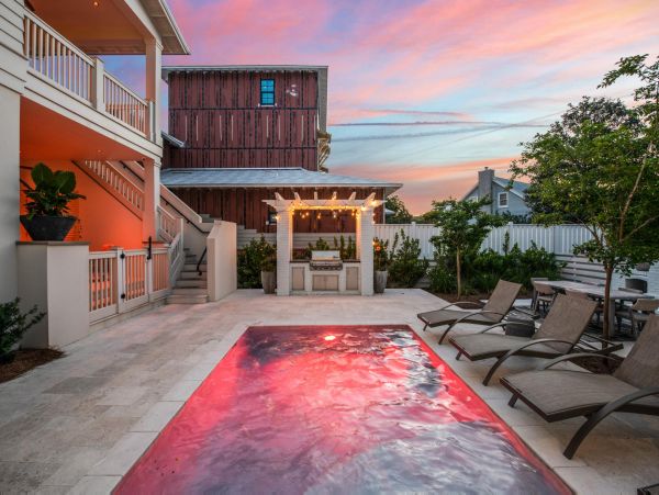 Santa Rosa Beach Vacation Home + Guest House Six Bedroom