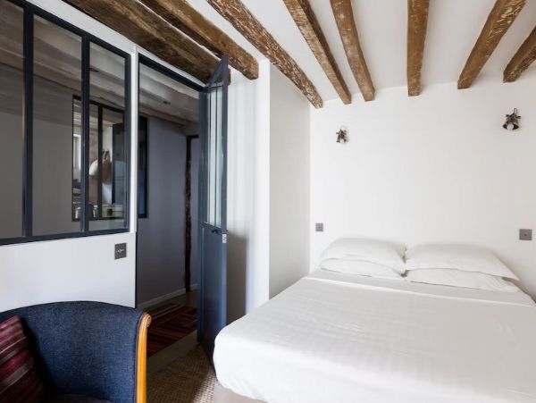 Paris Vacation Condo Two Bedroom