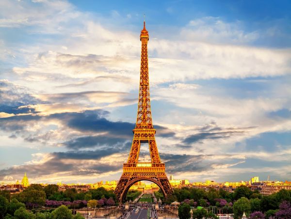 Paris Vacation Condo Two Bedroom