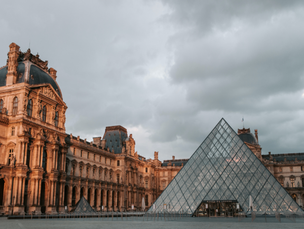 Paris Vacation Condo Two Bedroom