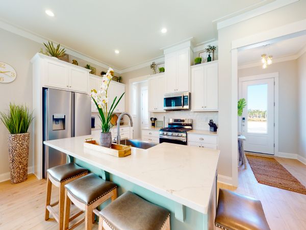 Luxury Four Bedroom Beach Home with Shared Pool Walk to Beach
