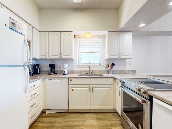 Gulf Shores Eight Bedroom Ocenfront Vacation Rental Home
