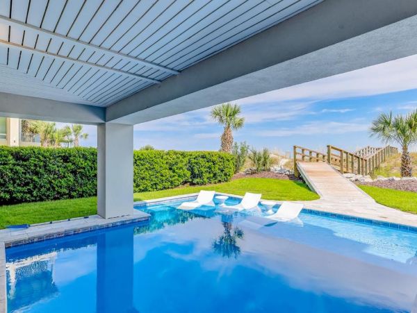 Hilton Head Oceanfront Vacation Rental - Luxury 6-Bedroom Beach House with Pool & Decks